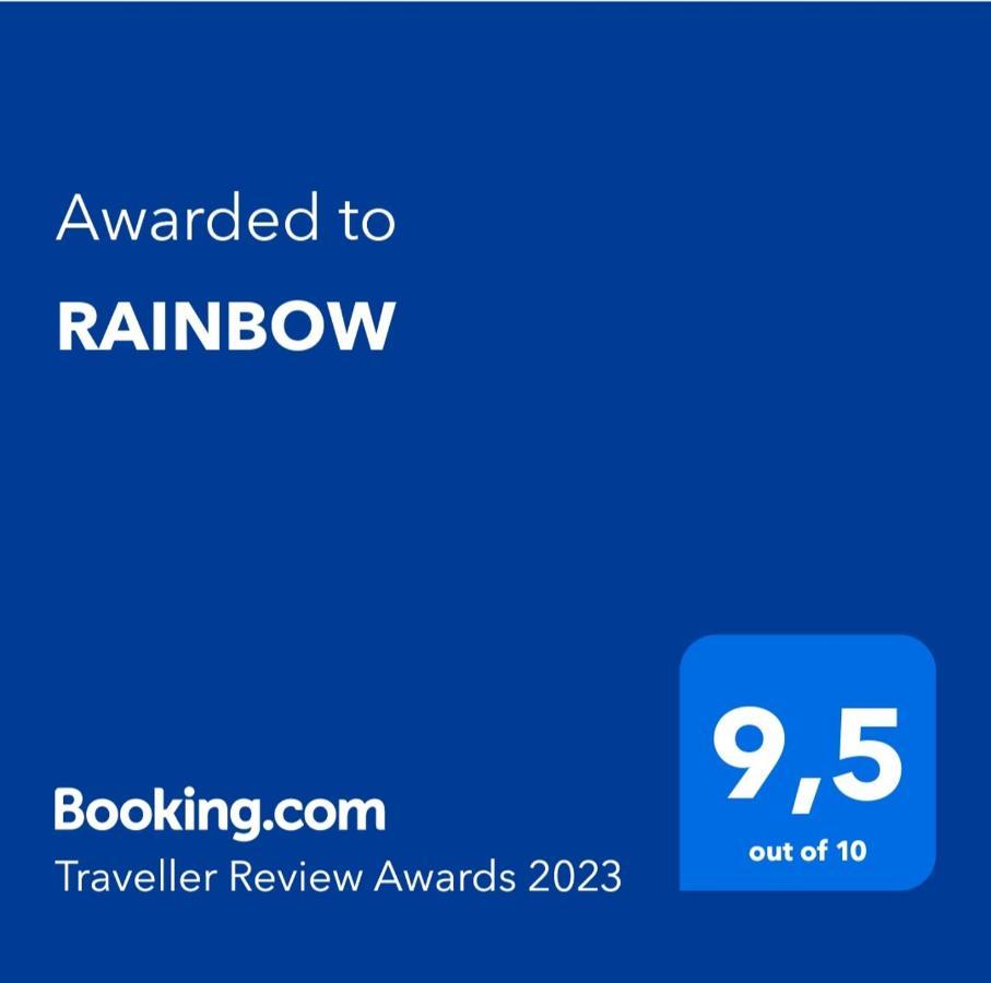 Rainbow Apartment Пула Екстериор снимка