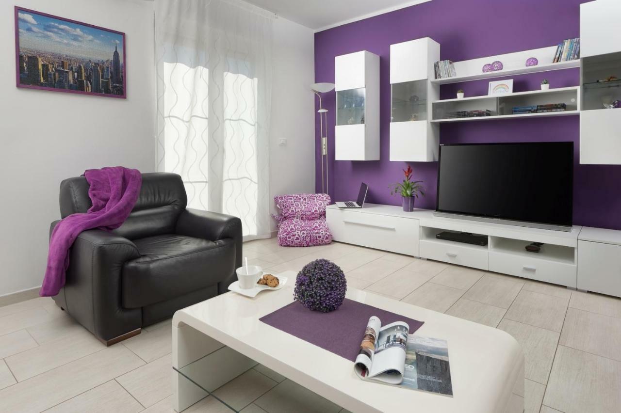 Rainbow Apartment Пула Екстериор снимка